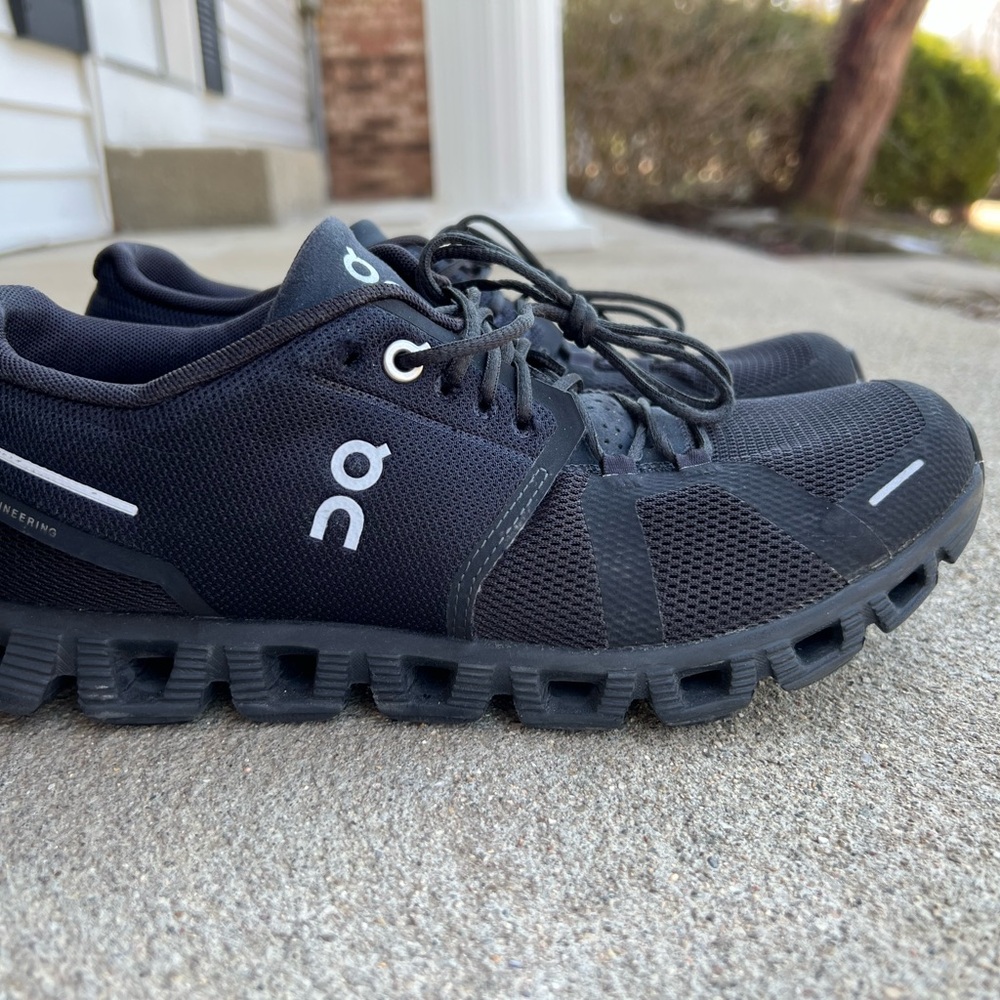 On Women’s Cloud 5 Shoes